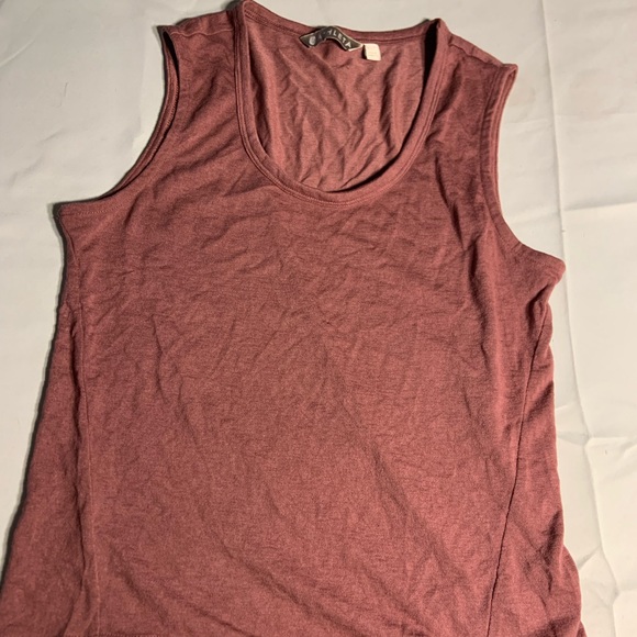 Athleta Tops - Athleta Rose Scoop Neck Sleeveless Tank